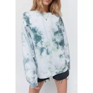 Long sleeve tie dye shirt